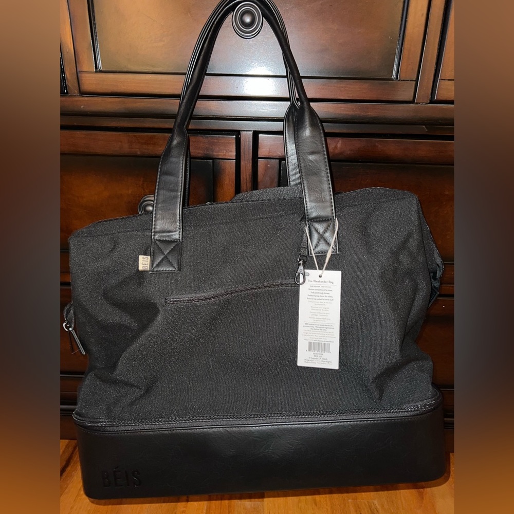 BEIS travel bag.